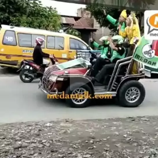 Heboh video driver Gojek nikah diarak keliling kampung