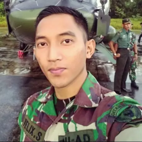 Mengenal Velix, prajurit yang jago saksofon &amp; ngiringin banyak artis