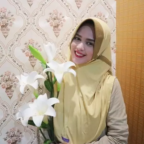 10 Momen Cut Meyriska berhijab ini selalu banjir pujian