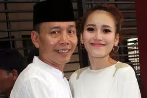 Ini tanggapan ayah Ayu Ting Ting usai anaknya tak lagi di Pesbukers