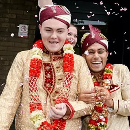 Viral, pernikahan pasangan gay muslim ini tuai kontroversi