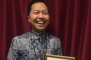 Bikin bangga, Sandhy Sondoro kembali menang ajang musik Internasional