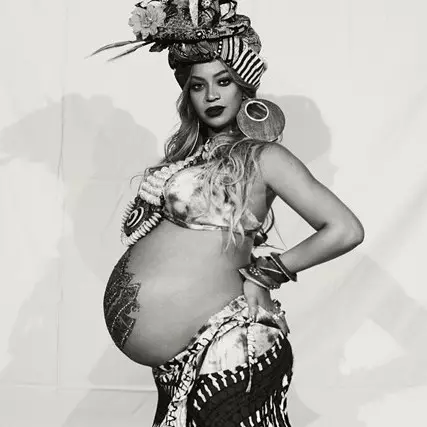 Pertama kalinya, Beyonce unggah foto bayi kembarnya di media sosial