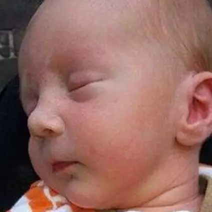 Ibu ini minta donasi untuk anaknya yang meninggal, faktanya mengerikan