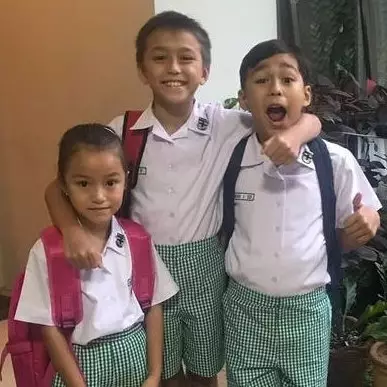Liburan usai, 3 seleb ini unggah momen masuk sekolah pertama anaknya