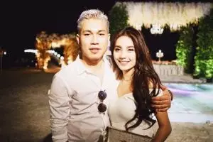 10 Potret mesra Rizal 'Armada' dan pacarnya ini serasi abis