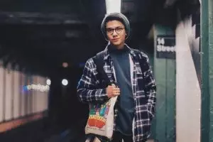 Ini 15 foto transformasi Iqbaal CJR dari boyband sampai jadi 'Dilan'