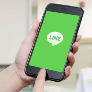 Ini fitur LINE favorit Isyana Sarasvati dan Glenn Fredly, apa ya?