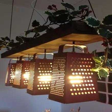 11 Lifehack kap lampu dari barang bekas, kamu pasti bisa bikin