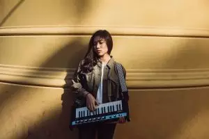 Siapkan album kedua, Isyana Sarasvati rekaman di Swedia