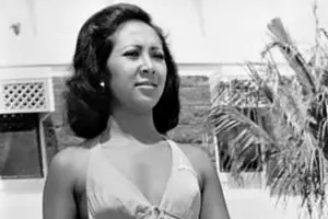 Nia Kurniasi, mojang Bandung wakil pertama Indonesia di Miss Universe