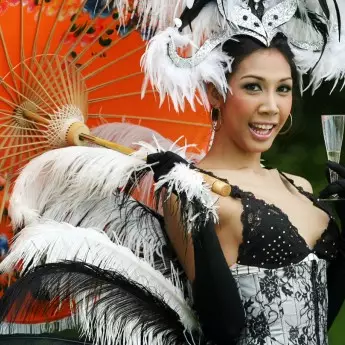 Kenapa banyak ladyboy cantik di Thailand?