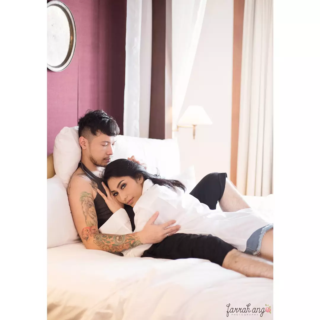 7 Pasangan artis ini gemar pamer foto di ranjang, bikin panas dingin