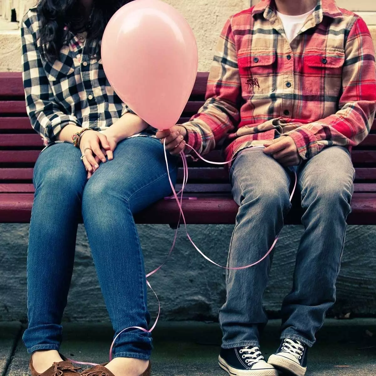 10 Perbedaan cowok yang serius vs iseng saat PDKT ke kamu