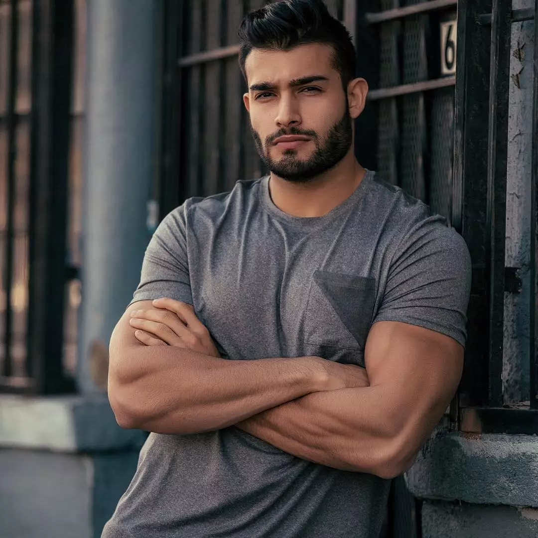 8 Potret Sam Asghari, pria kekar yang taklukkan hati Britney Spears