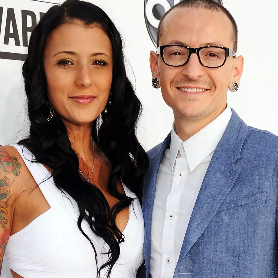 Ini curhat pilu sang istri seminggu usai kematian Chester Bennington