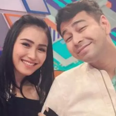 Ini harga outfit Ayu Ting Ting saat dipakai foto bareng Raffi Ahmad