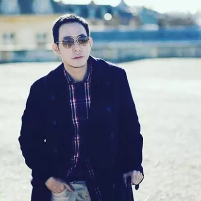 Usia hampir setengah abad, penampilan bos ANTV ini malah makin hot