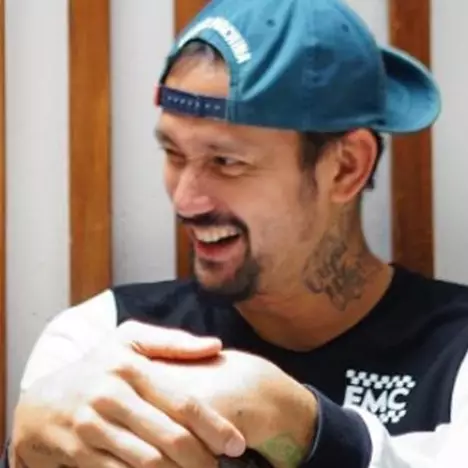 Dukung Tora, 11 seleb Tanah Air ini ramai-ramai bikin #sayabersamatora