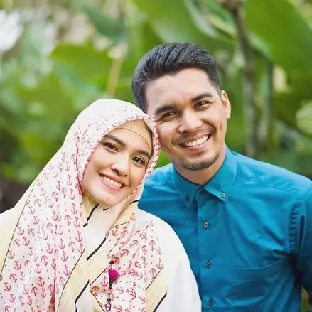 Menanti kelahiran bayi, ini 11 foto kemesraan Mario Irwinsyah &amp; istri