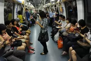 Data bicara, orang Indonesia internetan 8 jam/hari! Ini yang diakses