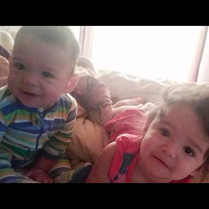 Terkunci di mobil panas akibat ulah sang ibu, 2 balita ini meninggal