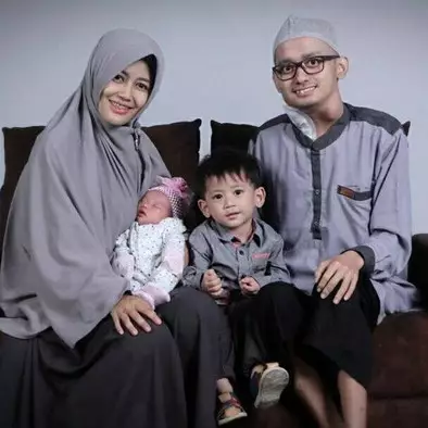 Belum ada 2 bulan lahiran suami meninggal, curhat wanita ini viral