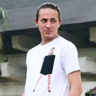 7 Selebriti cowok Tanah Air dan Korea ini seumuran, gantengan siapa?