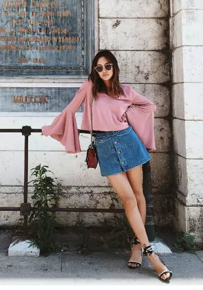 10 Ide outfit serba pink millennial, warna ngehits di dunia fashion
