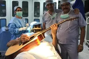 10 Lagu rock ini ternyata sering diputar dokter bedah di ruang operasi