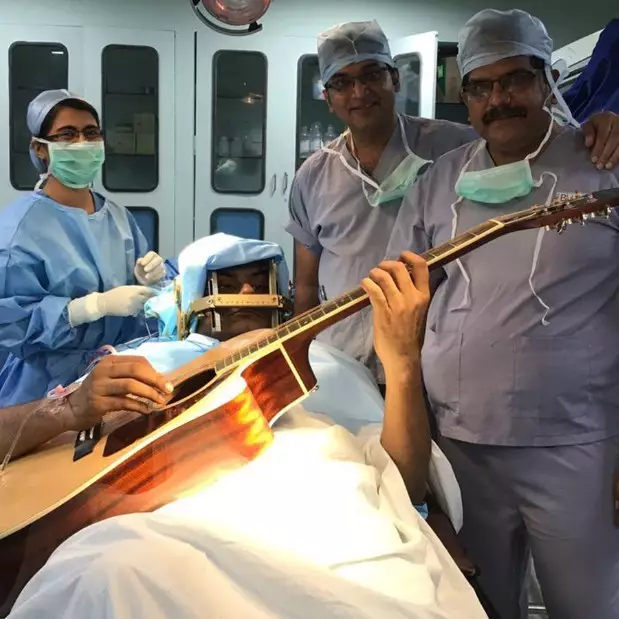10 Lagu rock ini ternyata sering diputar dokter bedah di ruang operasi