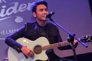 7 Gaya penampilan Ello yang pernah bikin cewek tergila-gila