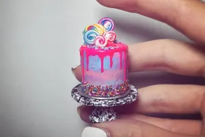 Ini 10 kue terkecil di dunia, bikin gemes lihatnya