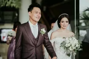 7 Pria ini pencuri hati mantan personel grup vokal cewek Indonesia