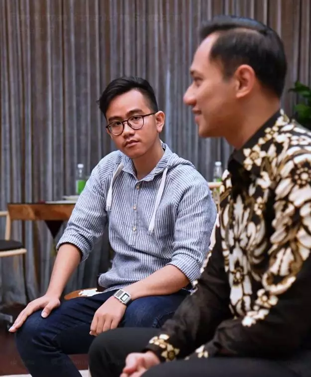 4 Potret kehangatan pertemuan Gibran dan Agus Yudhoyono