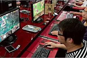 Istri ini pakai cara ekstrem peringatkan suaminya yang gila game