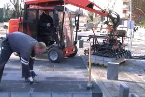 Mesin ini bikin pekerjaan tukang jadi lebih praktis, hemat tenaga deh