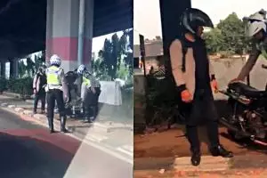 Tolak ditilang, pemotor ini injak-injak motornya di depan polisi