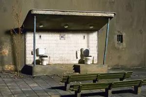 15 Karya miniatur ini punya makna yang nyindir banget