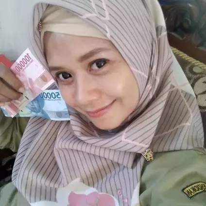 Viral curhatan guru honorer bergaji Rp 150 ribu/bulan, bikin salut