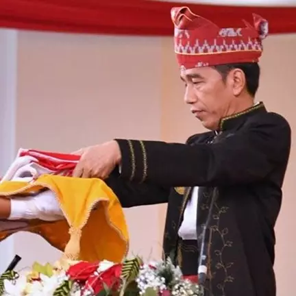 Curhat lucu Jokowi di balik penyerahan bendera pusaka, nggak nyangka
