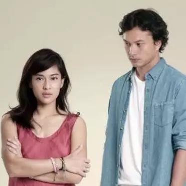 5 Pasangan seleb di film yang kisah cintanya paling dikenal publik