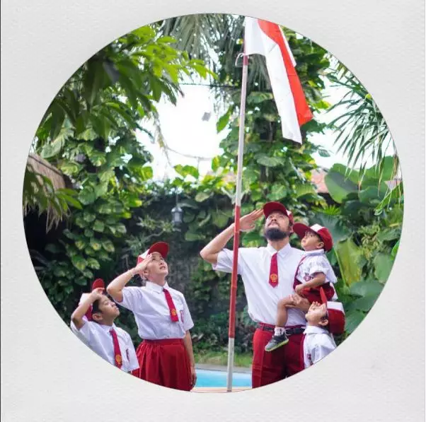 10 Potret serunya perayaan 17 Agustusan ala keluarga Dwi Sasono