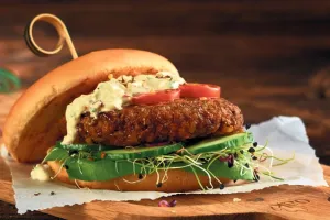 Unik, restoran ini menjual bakso dan daging burger dari larva serangga