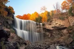 Kota ini punya ratusan air terjun yang indah, traveler wajib tahu