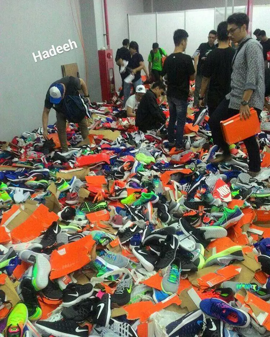 3 Peristiwa belanja berujung ricuh gara-gara diskon besar-besaran