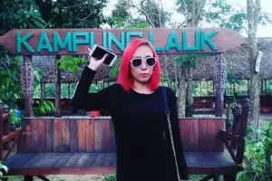 8 Potret Dewi Sanca terkini usai operasi plastik, makin cantik nggak?