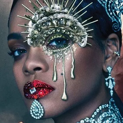 Makeup artist legendaris ini kembali rilis koleksinya, ada 3 palet nih