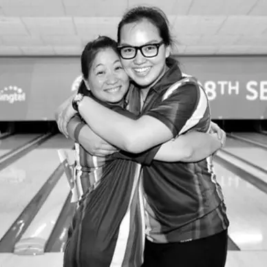 Sharon &amp; Tannya, duo peraih emas cabor bowling SEA Games yang keibuan