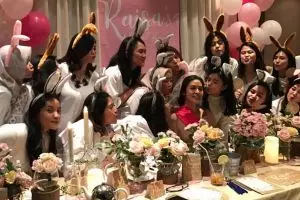 Raisa tampil imut di bridal shower kedua, yuk intip di 6 foto ini